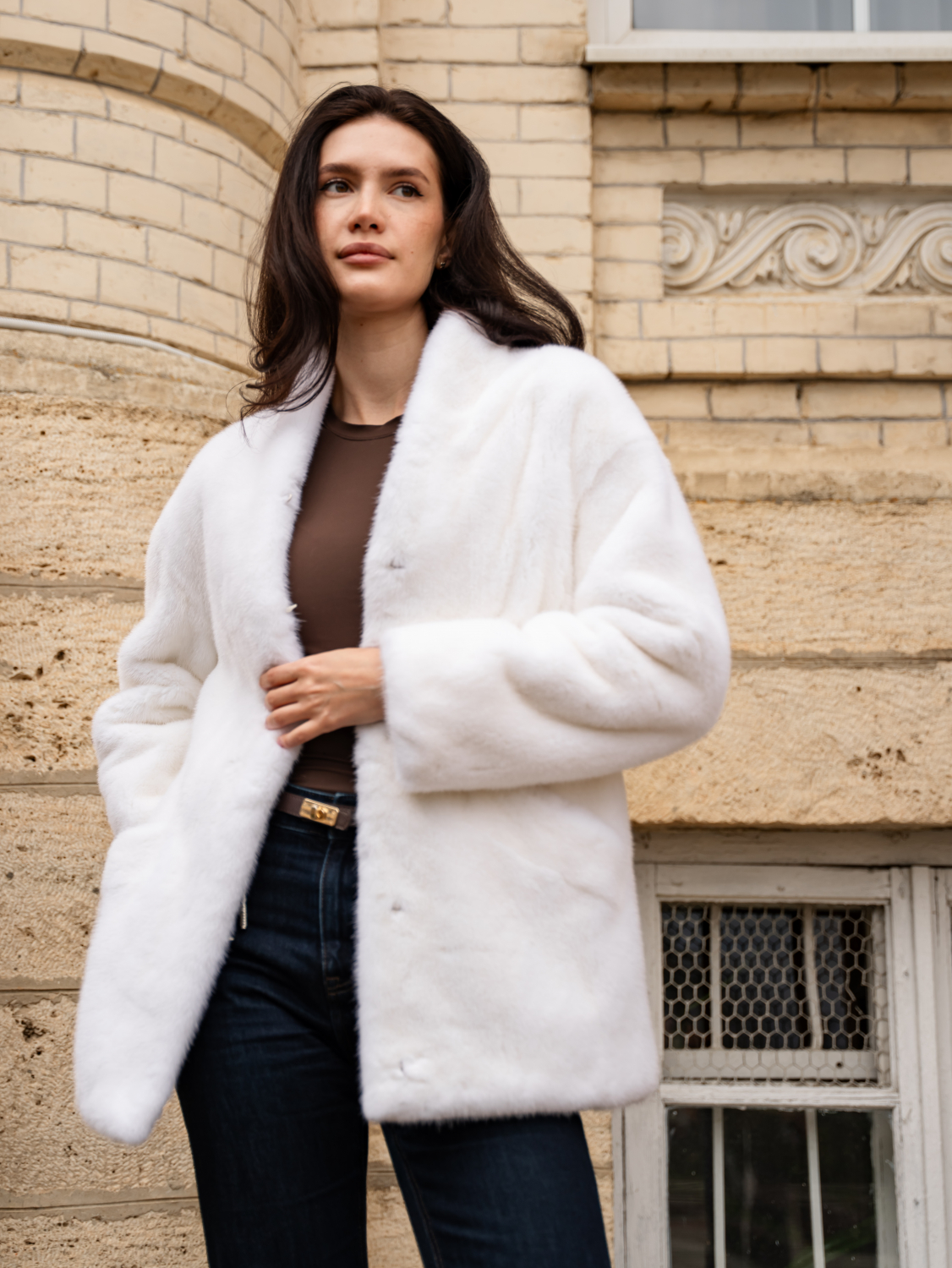 Короткая белая норковая шуба с накладными карманами LAMA