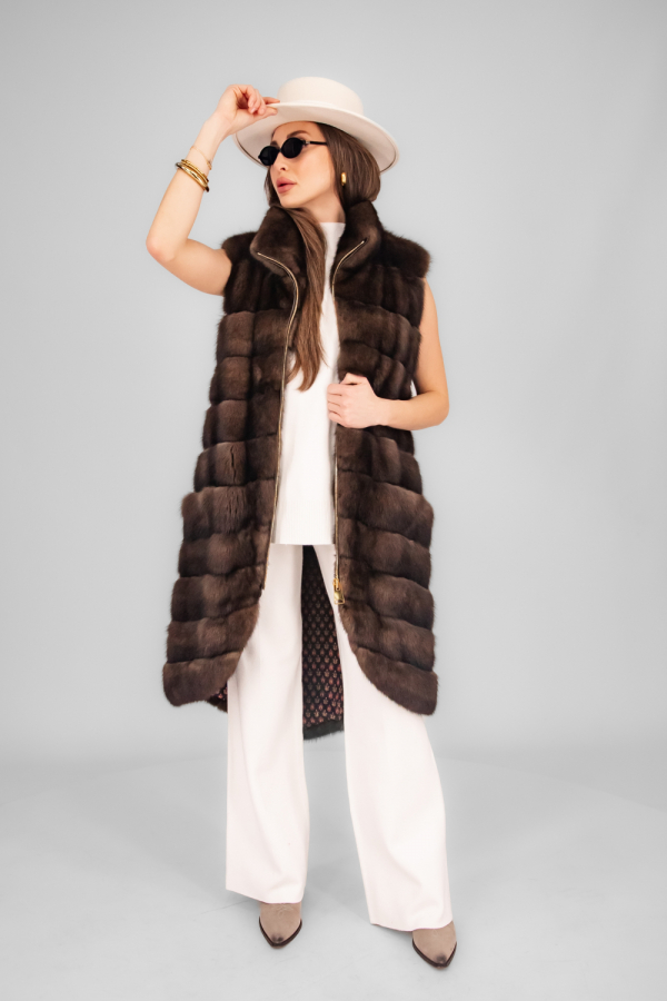 Коричневый меховой жилет из соболя Manoli