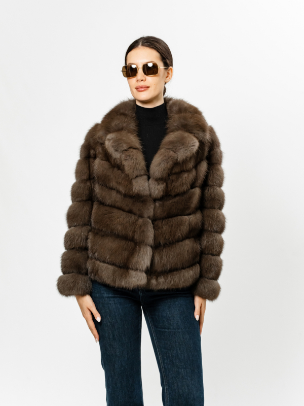 Короткая коричневая шуба из куницы PT Furs