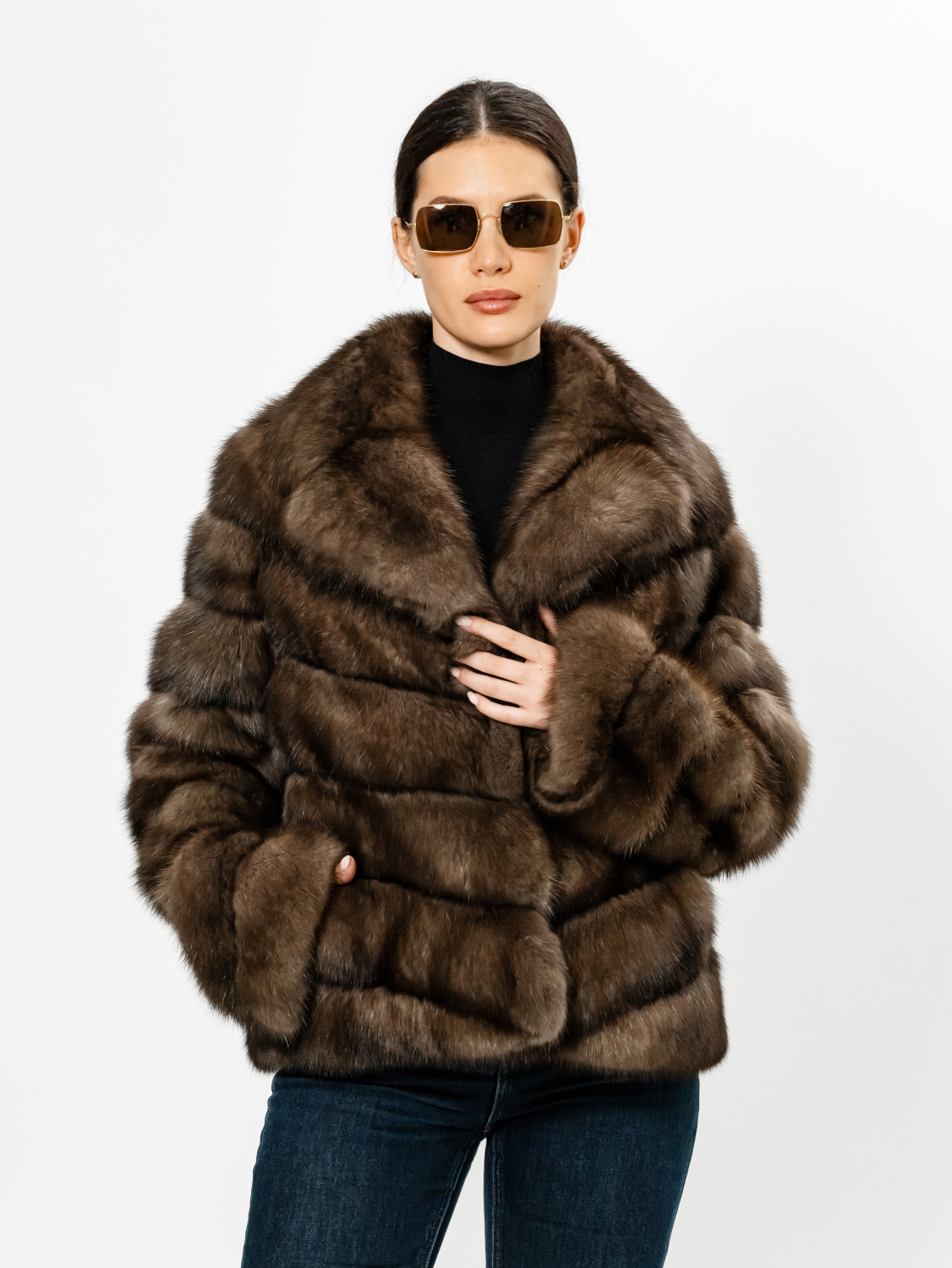 Короткая коричневая шуба из соболя MEL TED