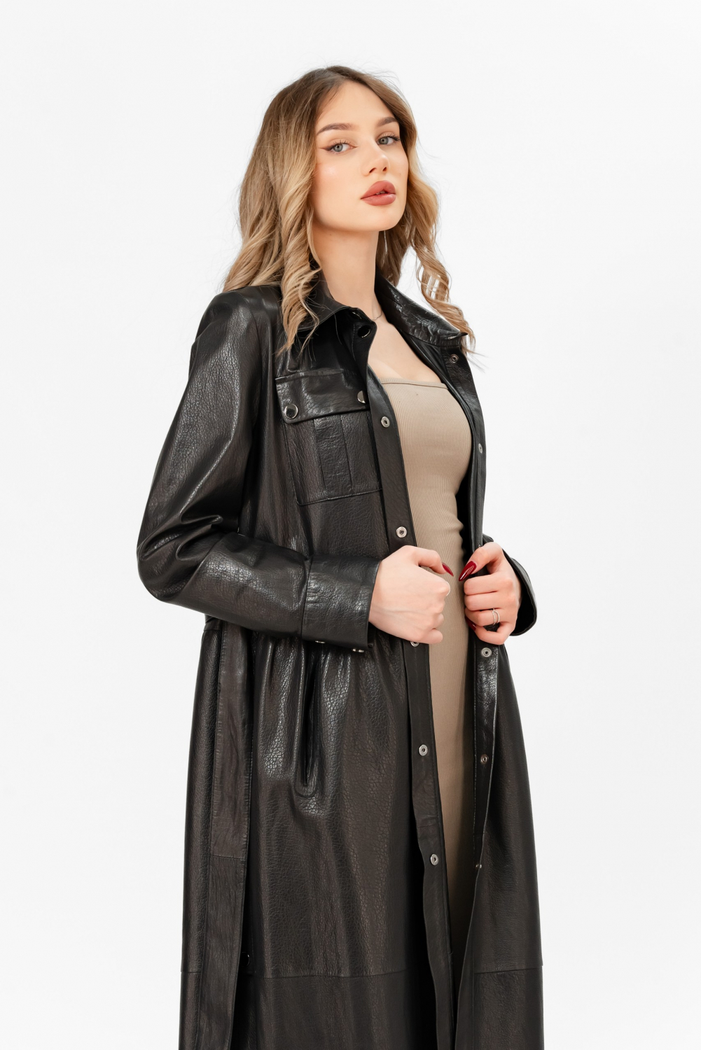 Черный кожаный плащ Sarma